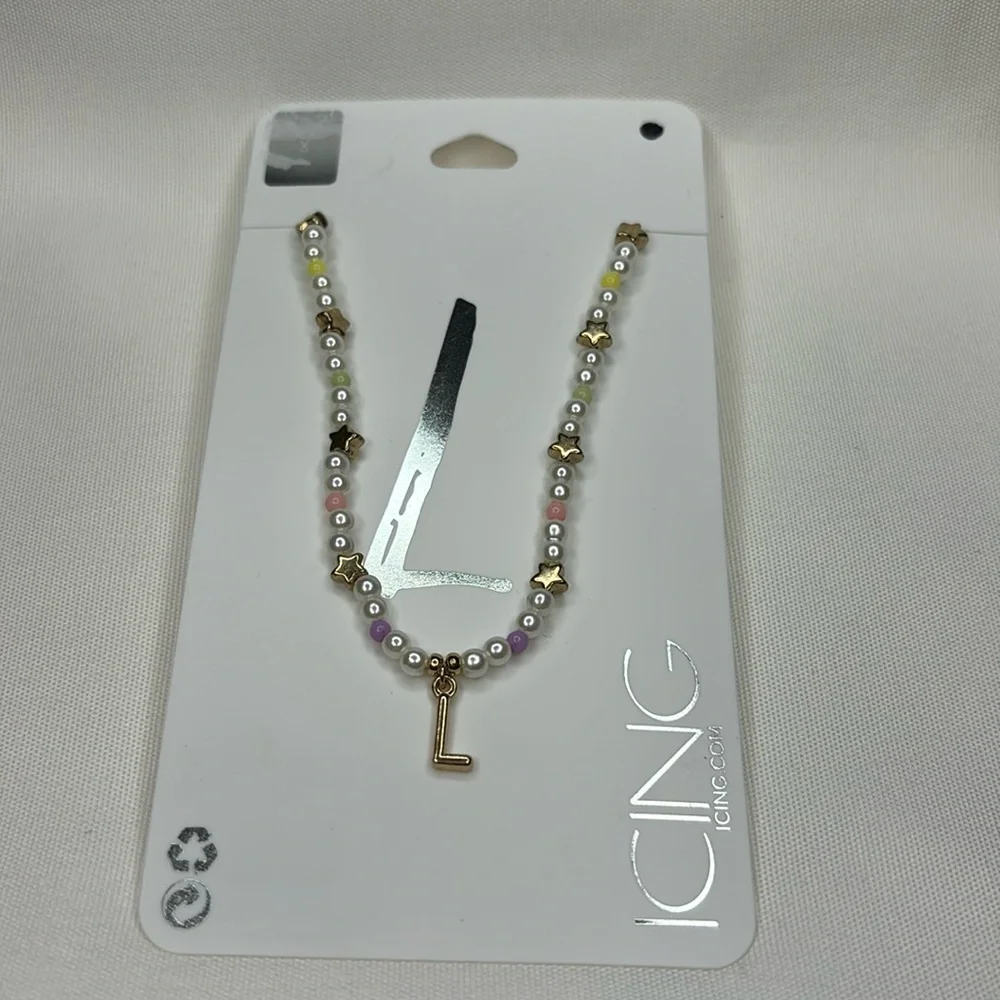 Icing Beaded L Initial Necklace Gold